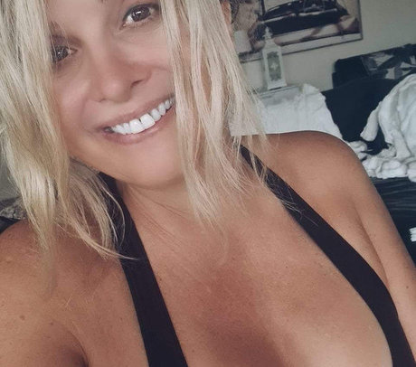 Helen Eleni onlyfans model photos