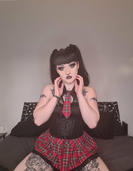 mybeautifulnightmare onlyfans lesk