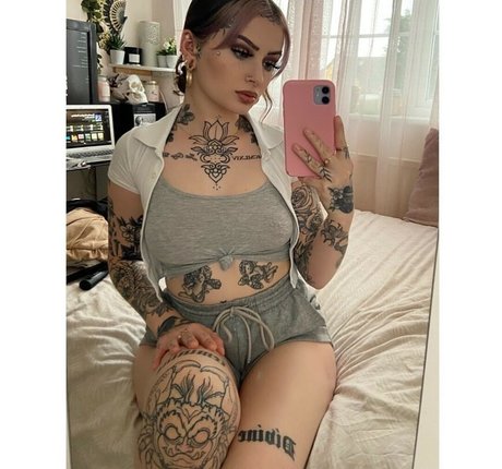 intoxifyingflxwers onlyfans leaj