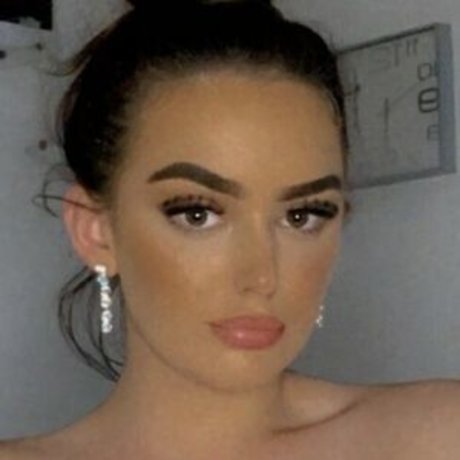 peachyyrosiee leaked onlyfans pictures