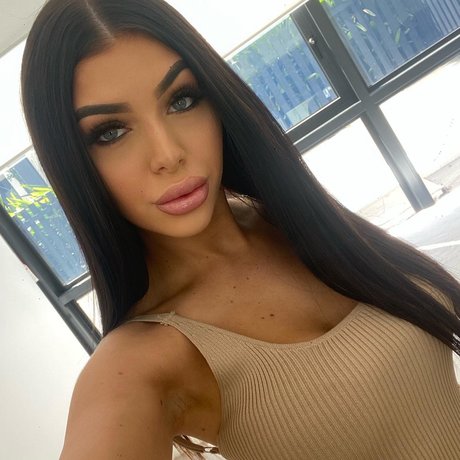 Erin Gray is on onlyfans