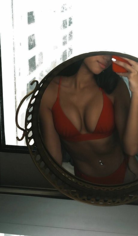 Lia Barlev Profile pic