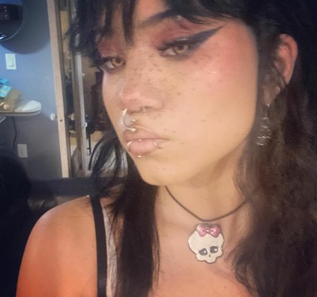 Saintsgoth onlyfans star