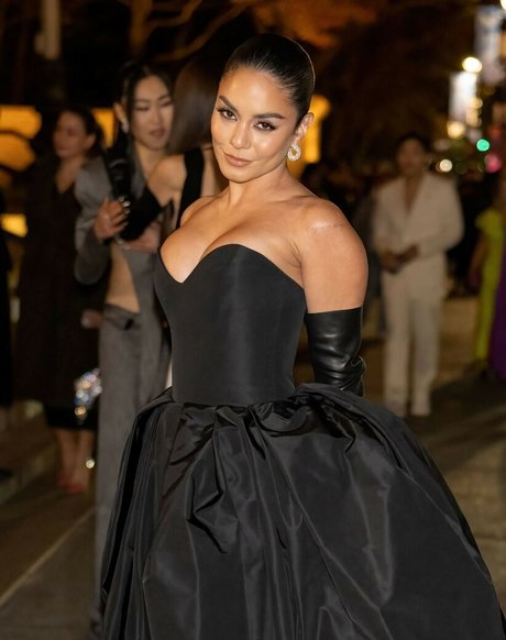 Vanessa Hudgens nude on onlyfans