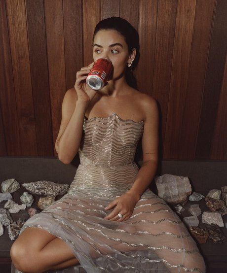 Lucy Hale onlyfans leakes