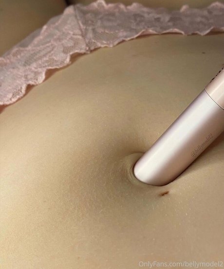 bellymodel2 Profile pic