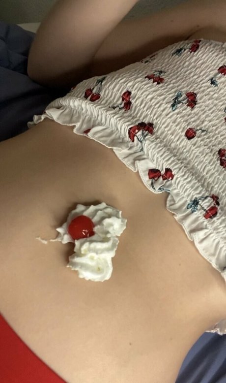 bellymodel2 onlyfans model photo