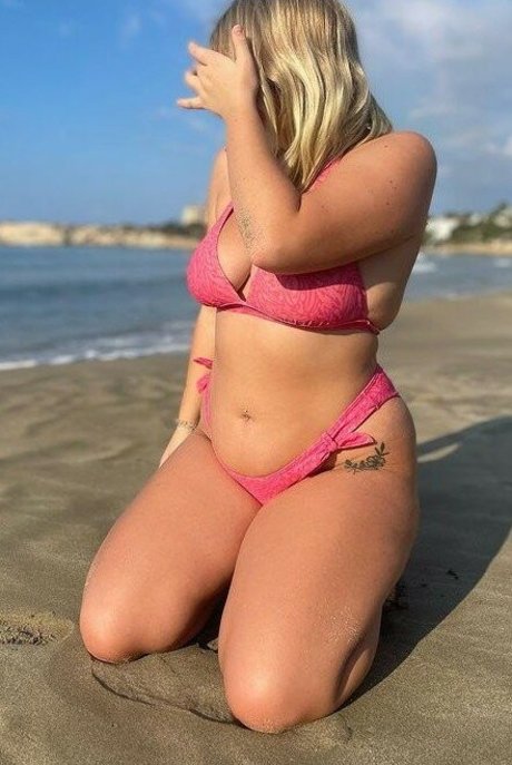 Casey Croftx onlyfans striptease