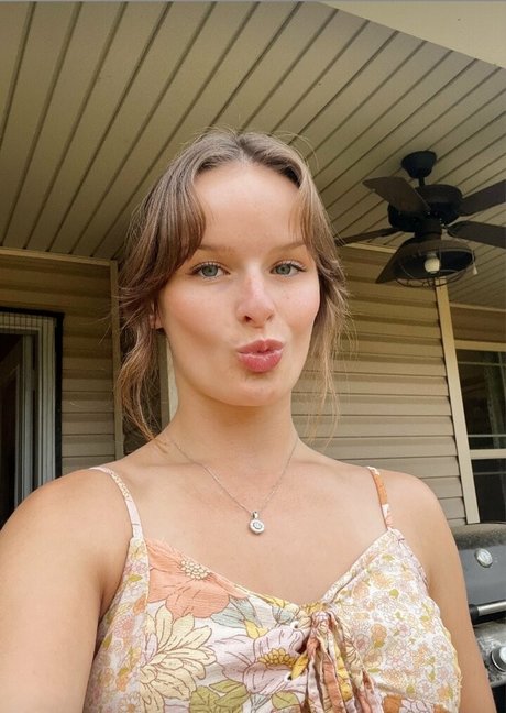 Miss Nature onlyfans striptease