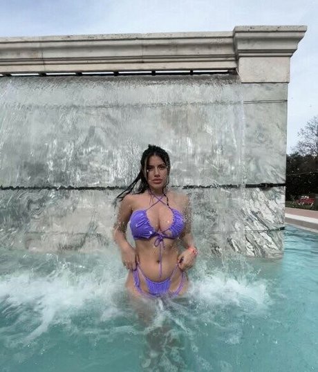 Sarah Del Carpio onlyfans post