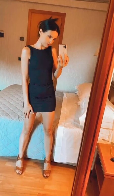 Kafkanya nude only fans