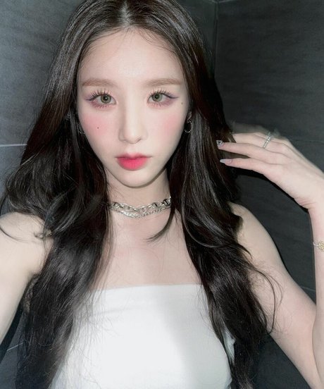 HeeJin leaked onlyfans free