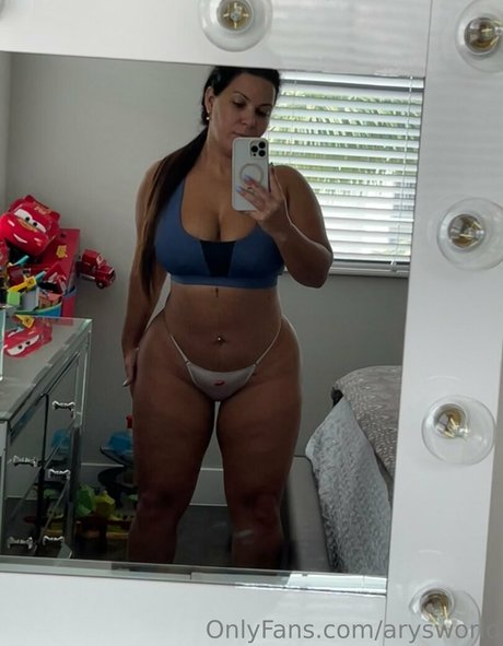arysworld sexy onlyfans