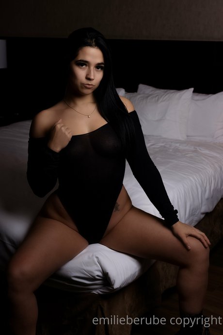 Emilie Berube_ onlyfans nude leaks