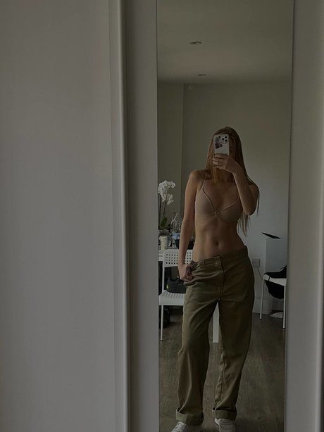 Vlada Dobryak onlyfans leak nudes