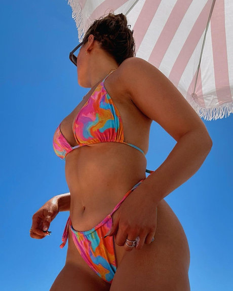 chubby babe onlyfans adult slide