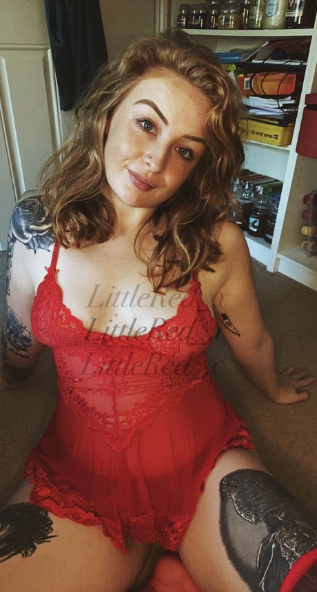 Little red x only fans nudes