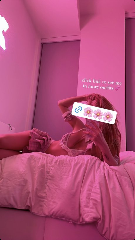 AHRA REI nude only fans