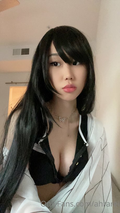 AHRA REI leak only fans