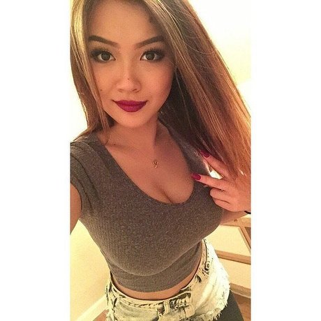 Vicki Li onlyfans leaks sex