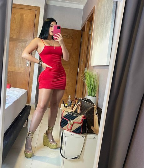 Colombiana Bombshell Mel onlyfans sexy