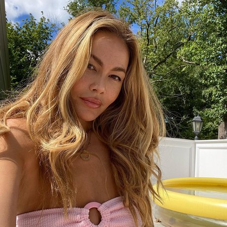 Ava Fiore on onlyfans