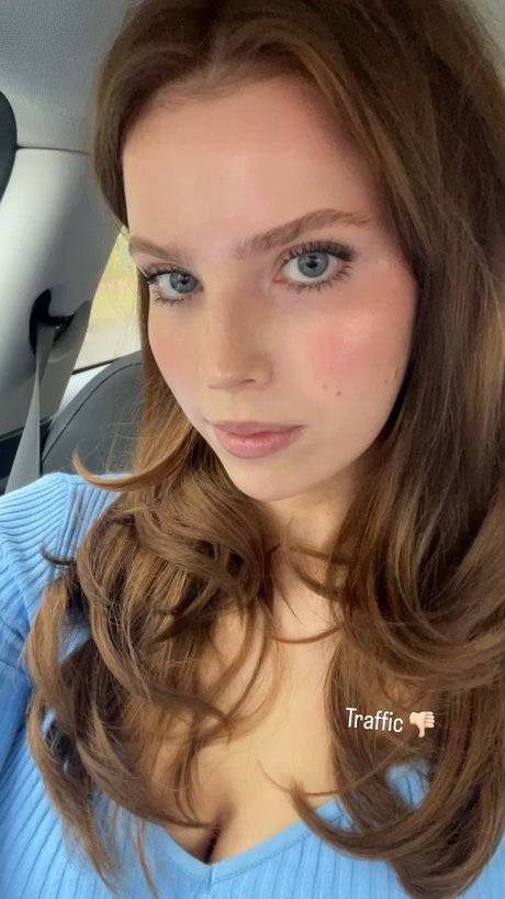 Emily Deyt Aysage onlyfans leaked pictures