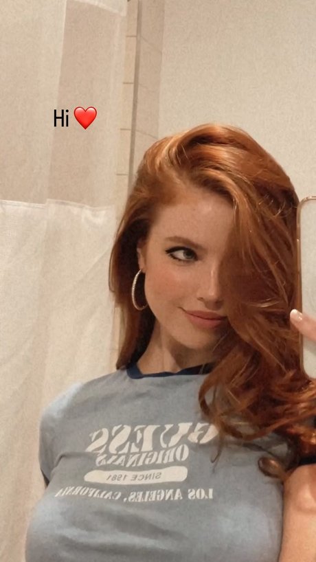 Emily Deyt Aysage onlyfans leaked pictures