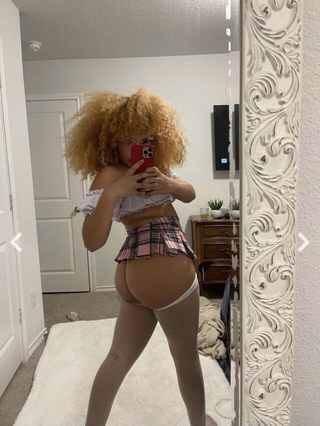 Yasmeen Nicole_ onlyfans lesk