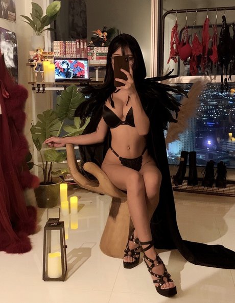 Alyssa Silos onlyfans strip