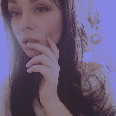 Elyse Summer onlyfans leakes