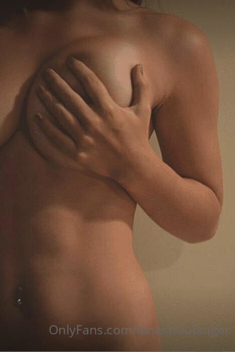 lena straubinger onlyfans strip tease