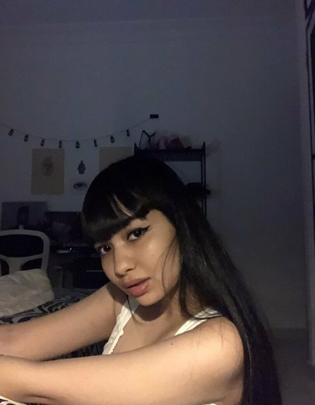 naomieve only fans leak nude