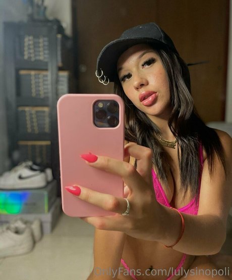 lulysinopoli nude on onlyfans