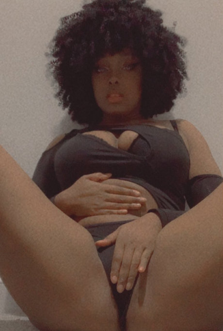 Crescent Fairy sexy onlyfans