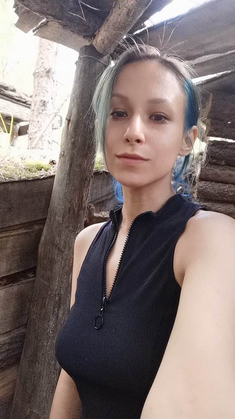 blonde lesbian onlyfans hd selfie