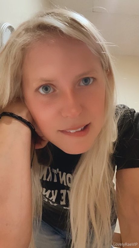 Lovely Rae onlyfans leaks