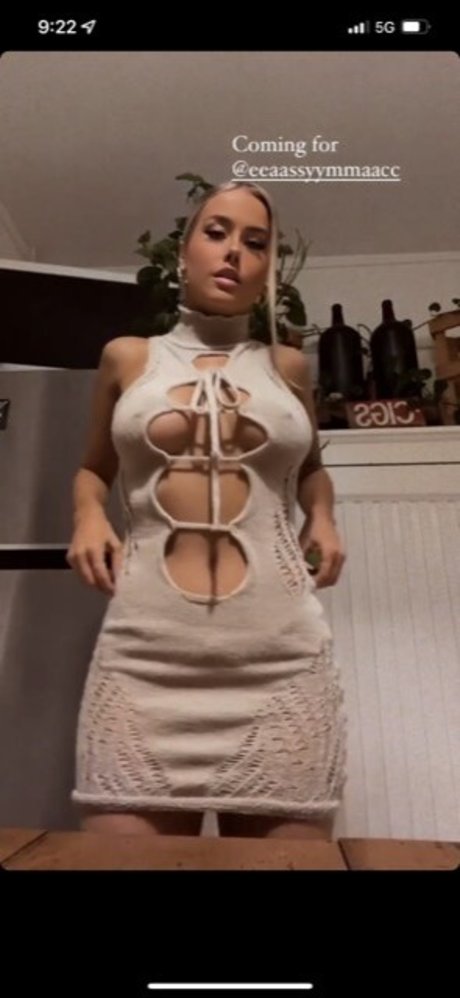 Heidi Mitchell onlyfans strip tease