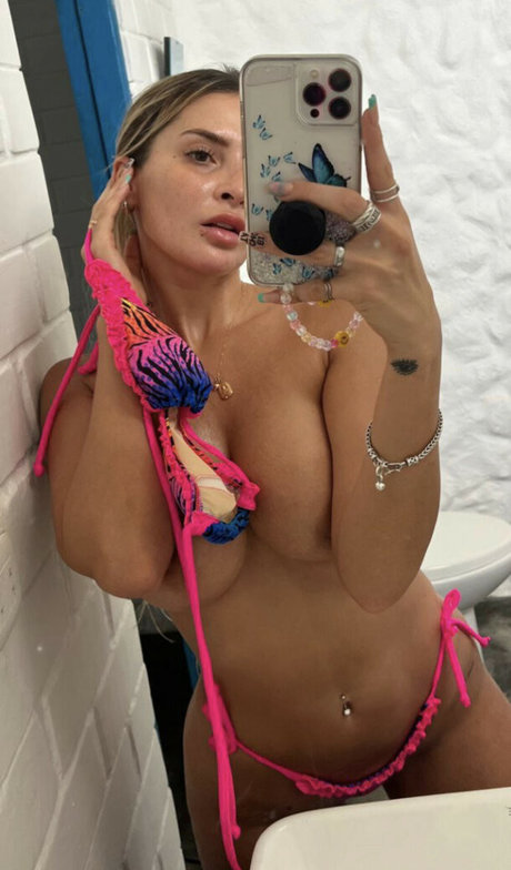 Macarena Gastaldo onlyfans explicit content