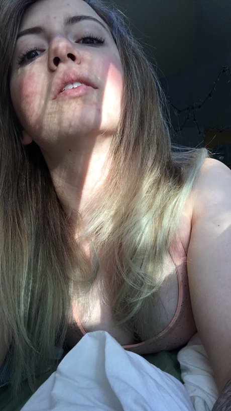 FeelingEuphoric onlyfans pictures