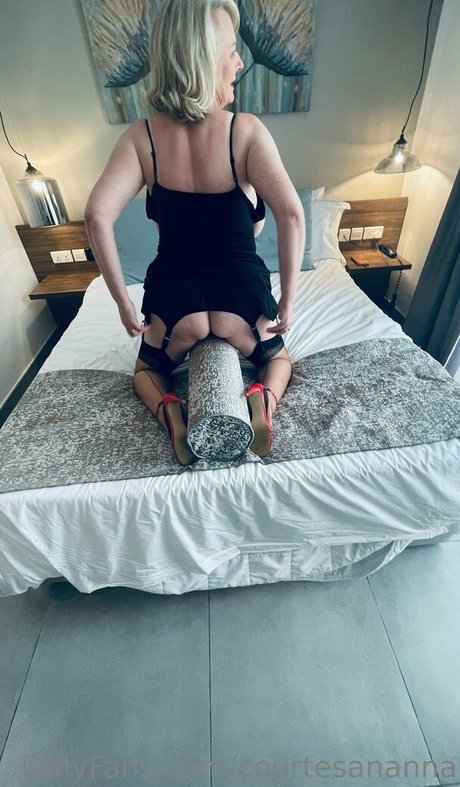 CourtesanAnna onlyfans leak new