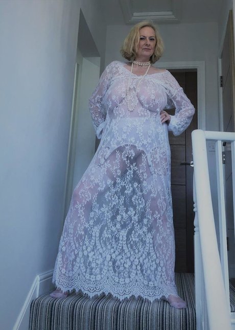 CourtesanAnna onlyfans sex leak