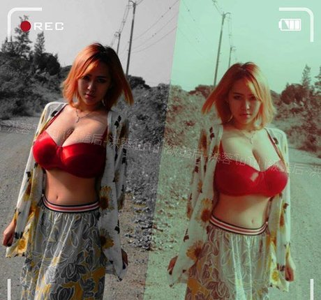 boobs selfie onlyfans naked img