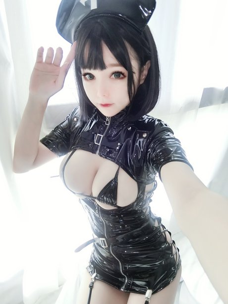 Kitkat cosplay onlyfans creator