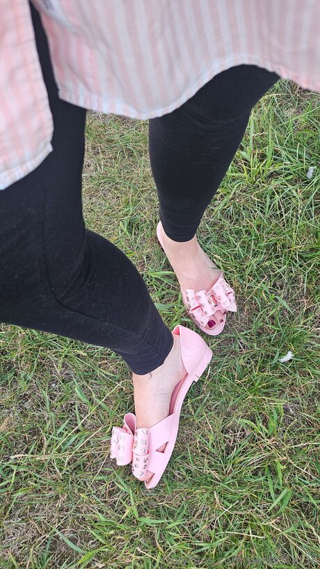 Sweetfeet38 free only fans