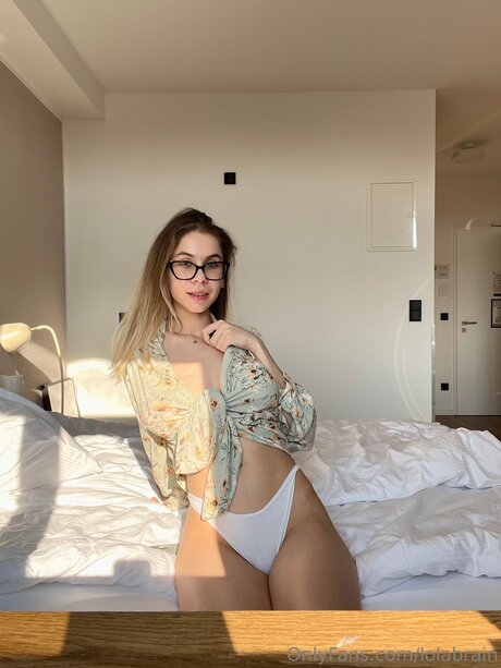 Lolabrain naked onlyfans
