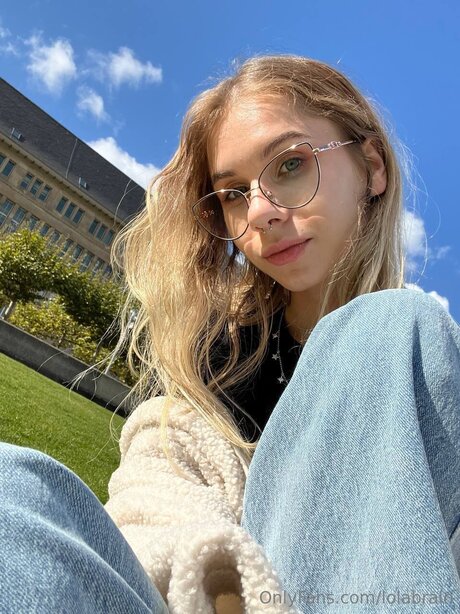 Lolabrain onlyfans striptease