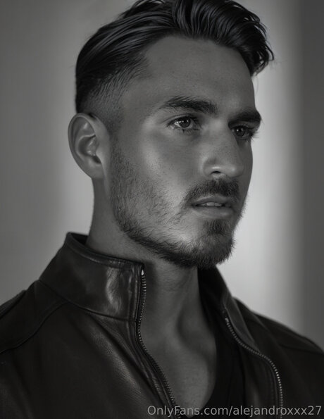 Alejandroxxx27 only fans sex