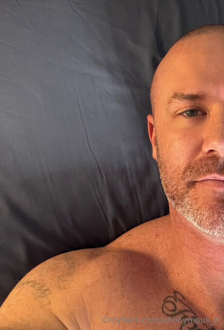 Anonymous D onlyfans fotos