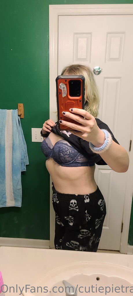 Cutiepietrans22 onlyfans nude content